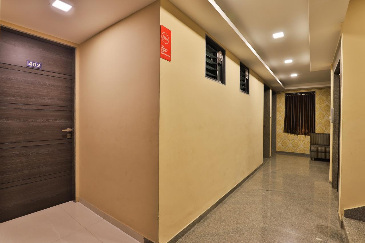 Royal Rituals Hotel Surat Buitenkant foto