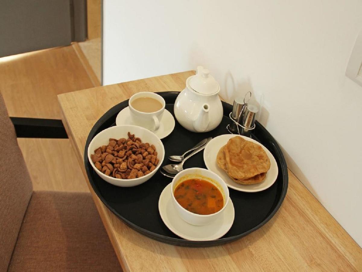 Royal Rituals Hotel Surat Buitenkant foto